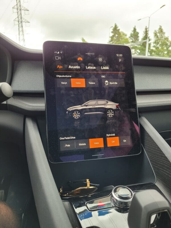 Polestar 2 sähköauto koeajo