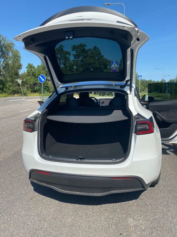 Tesla Model Y Koeajo kokemuksia