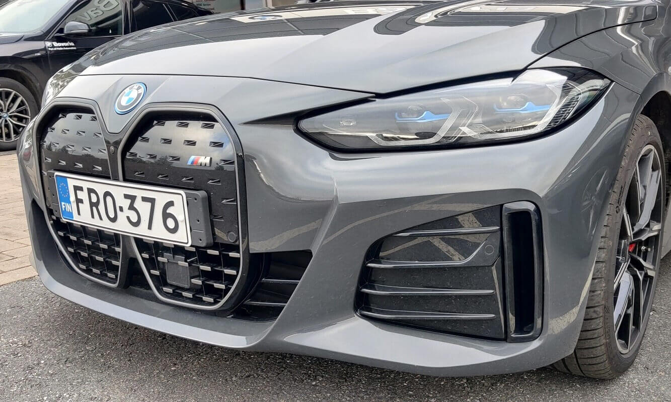 Koeajo BMW i4 M50 kokemuksia