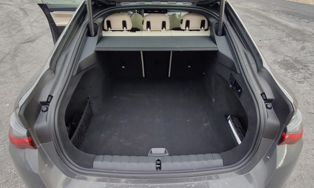 Koeajo BMW i4 M50 kokemuksia