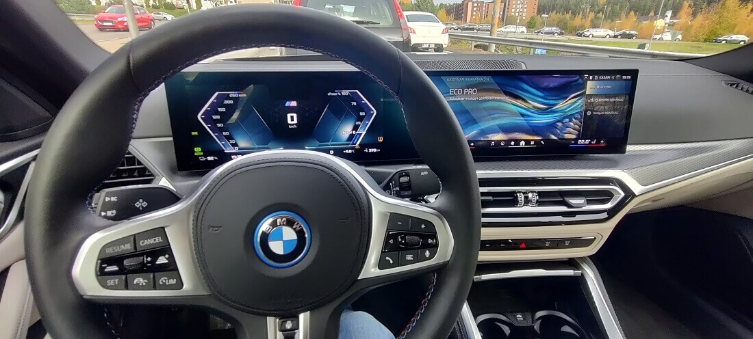 Koeajo BMW i4 M50 kokemuksia
