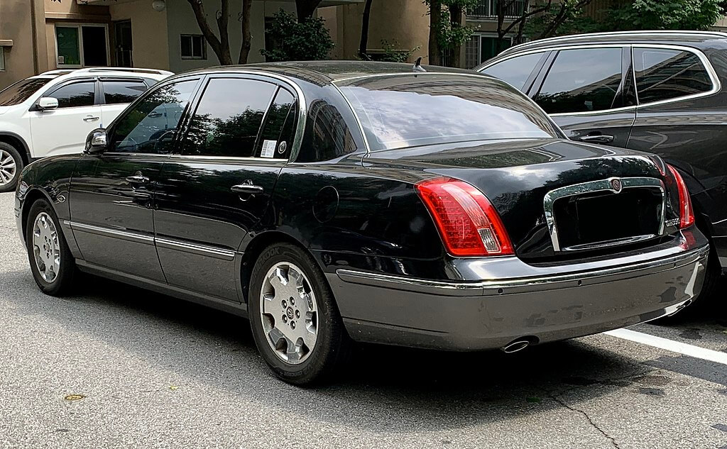 Kia Opirus