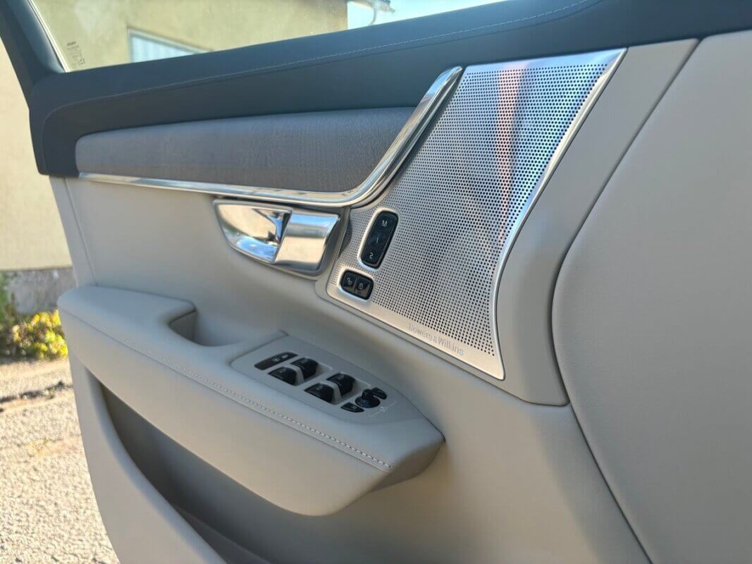 Koeajo Volvo V90 T8 kokemuksia