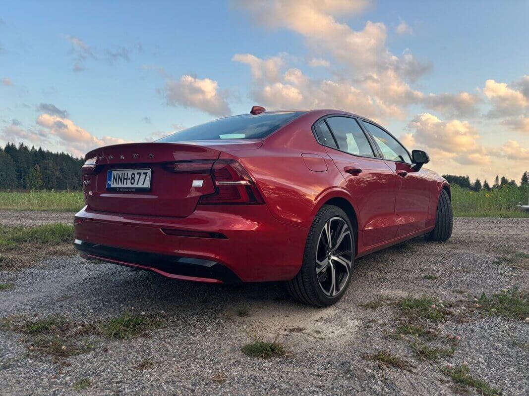 Koeajo Volvo S60 T8 AWD kokemuksia