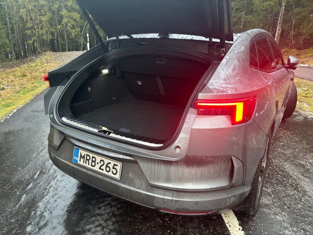 Koeajo Polestar 4 kokemuksia