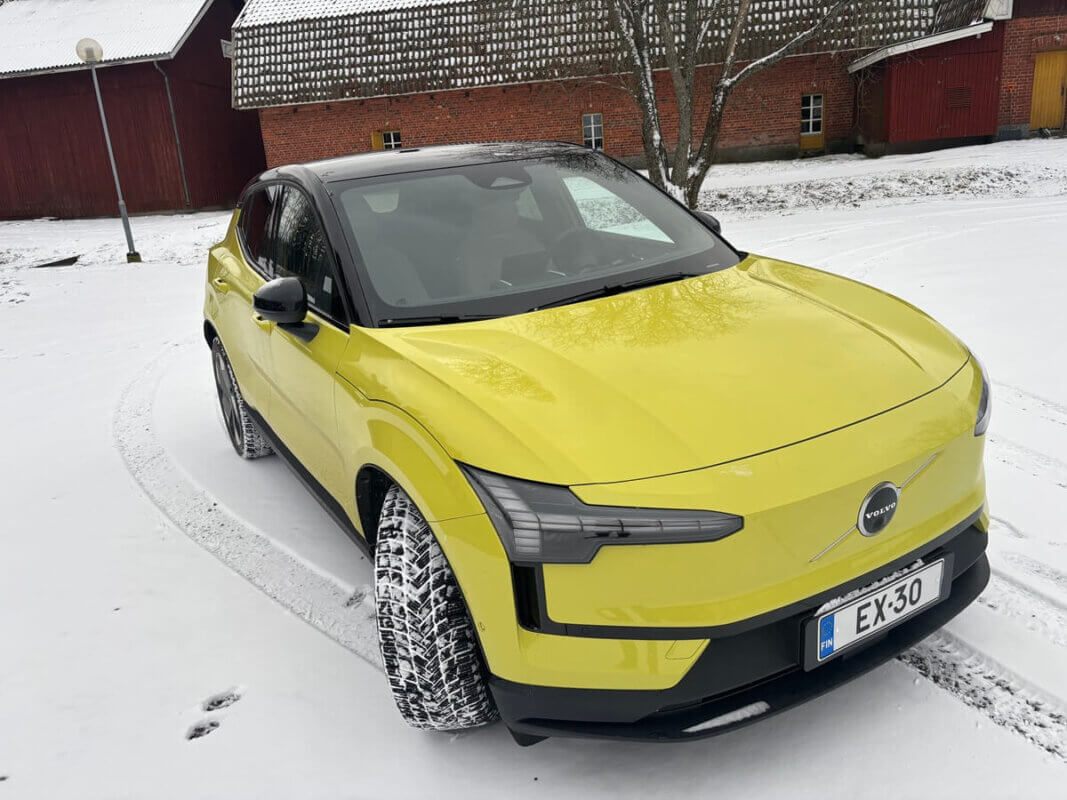 Koeajo Volvo EX30 Ultra Twin Motor Performance kokemuksia